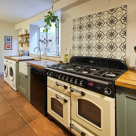 Сasa de vacaciones Host & - Emerald House